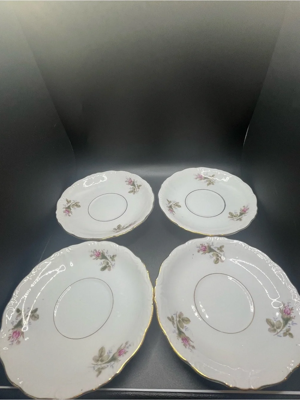 4 Royal Sealy China Japan tea cups, 4 saucers, 4 bread and butter plates